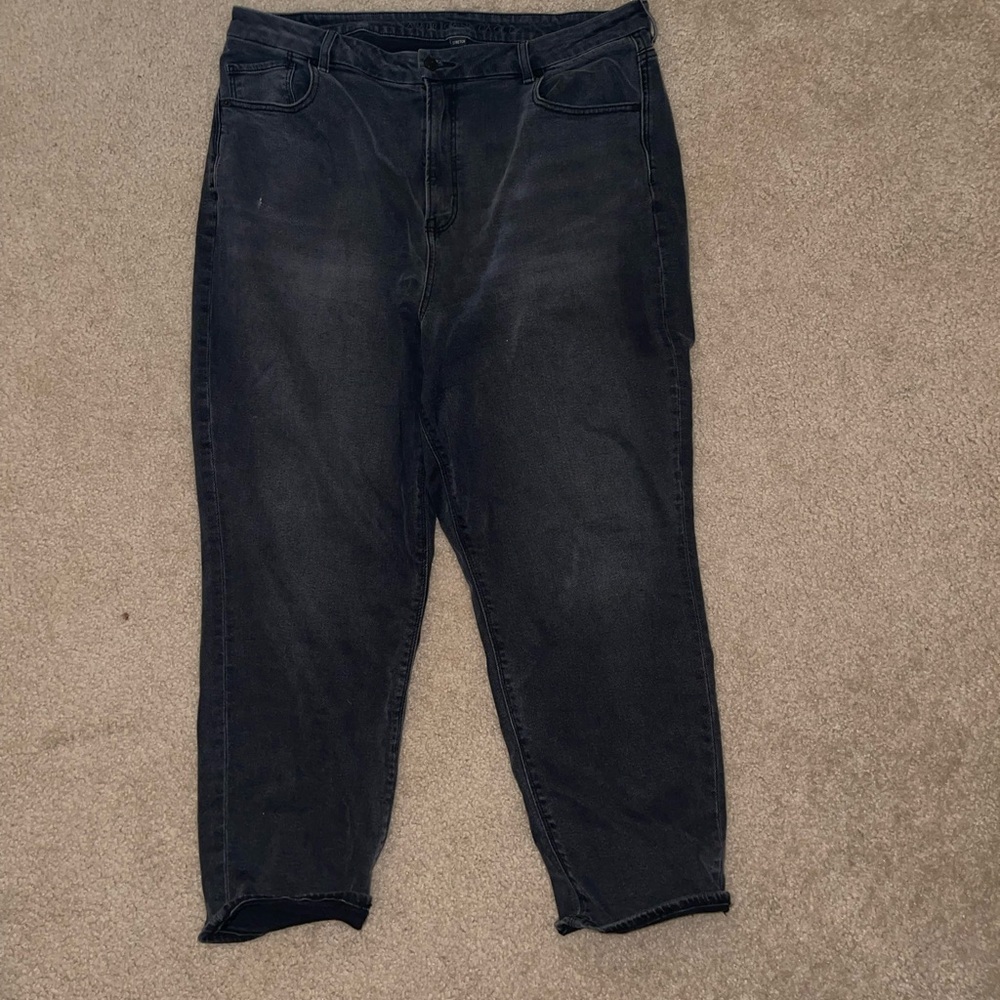 American eagle 18short mom jeans